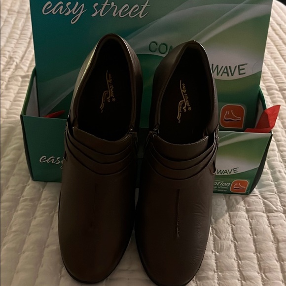 easy street Shoes - Easy Street Brown Ankle Boots with Elastic Panels